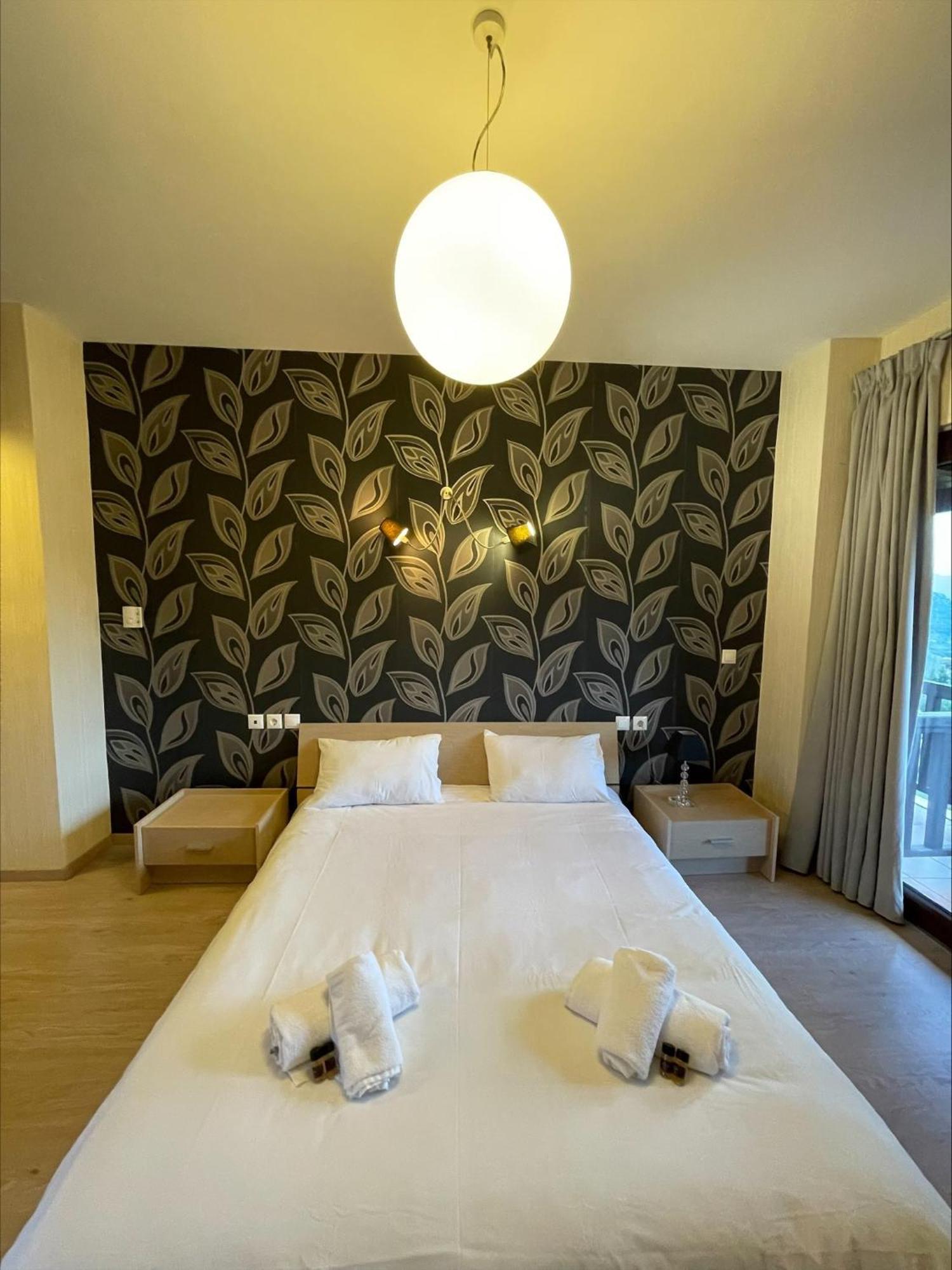 7Hills By Life Houses Eptalofos Room photo